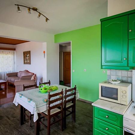 Keri Me Away - Argo'S Summer Poolside Retreats Villa Ngoại thất bức ảnh